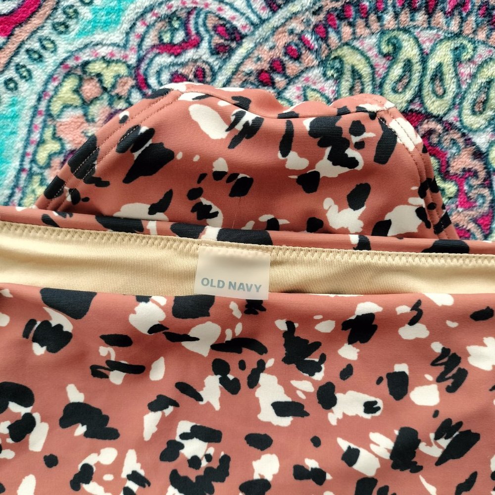 Old Navy Black and Leopard Bikini Size Small - Picture 2 of 3